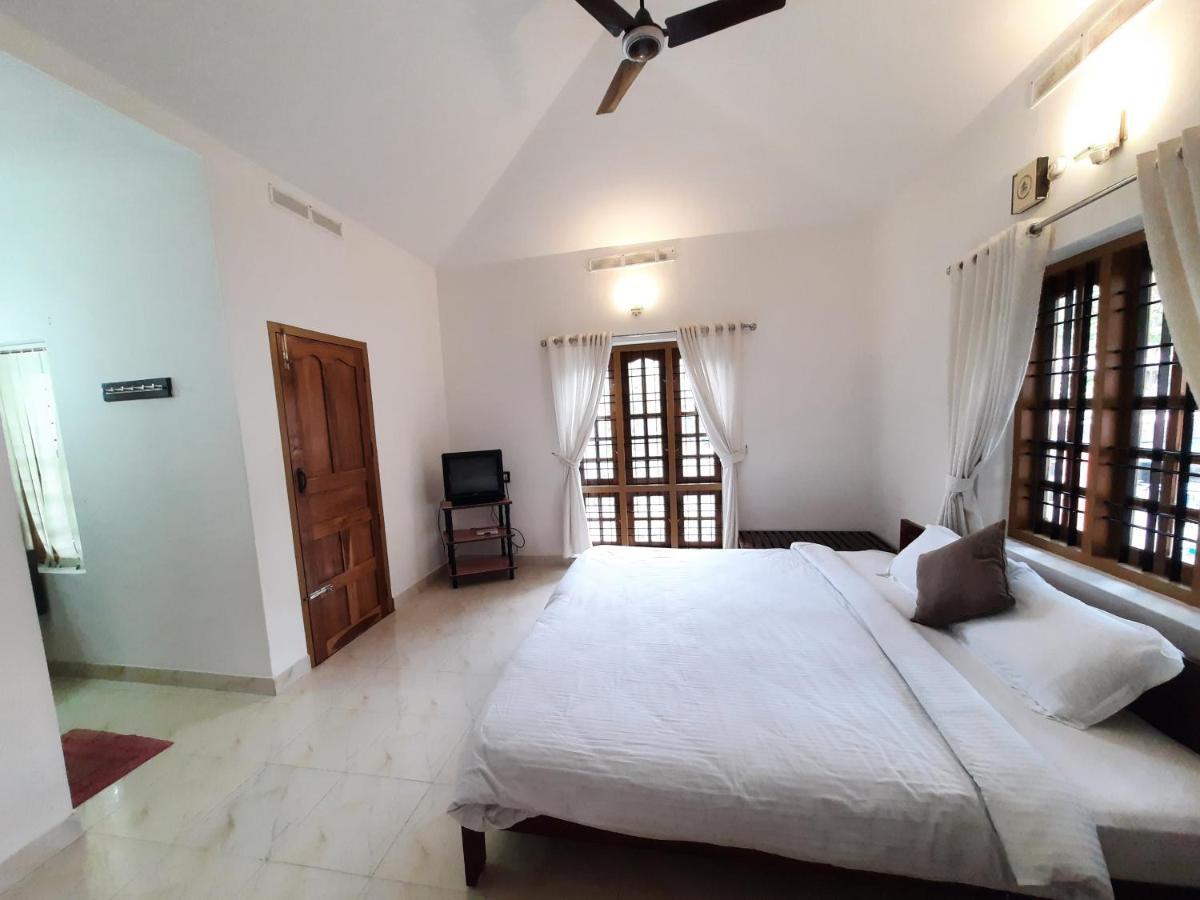 Oriole Homestay Thekkady Exteriör bild